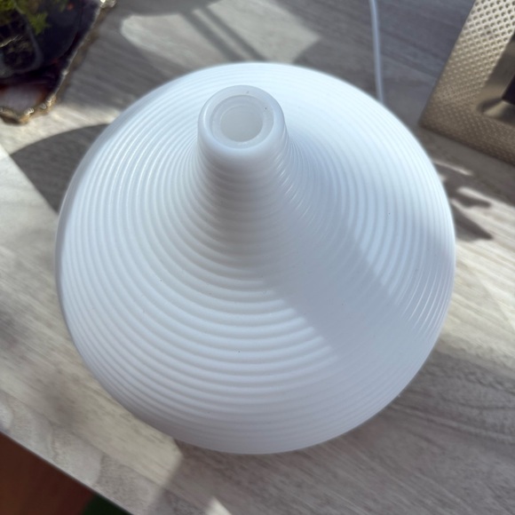 Premium Quiet 300ml Aroma Diffuser - Picture 4 of 7